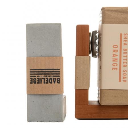 Seifenhalter in Holz oder Beton inklusive 2 Seifenstücke !! Wählen Sie selbst aus unserem BADELIEBE Sortiment für insgesamt 24,95 Euro-Lebenshilfe Nürnberg-werky