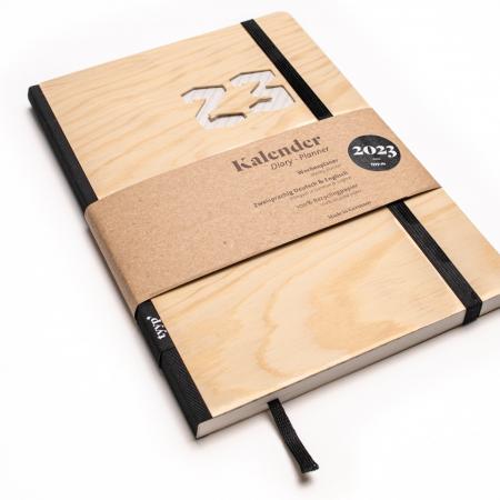 Nachhaltiger Taschenkalender 2023 aus 100 % Recyclingpapier „Design Kalender“ - Echtholzfurnier Kiefer-tyyp-werky