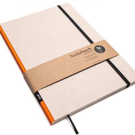 Handgemachtes Design-Notizbuch A4 aus 100 % Recyclingpapier „Klassik“ - Orange - Recyclingkarton-tyyp-werky