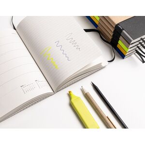 Nachhaltiger Taschenkalender 2024 aus 100 % Recyclingpapier „Design Kalender“ Craft--werky