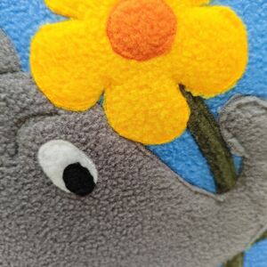 Kuschelkissen "Elefant/Blume"-Pommerscher Diakonieverein-werky